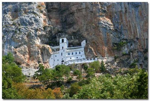 El Monasterio de Ostrog, tesoro de Montenegro